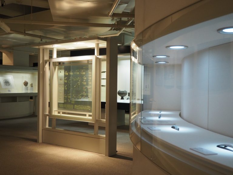 横浜ユーラシア文化館